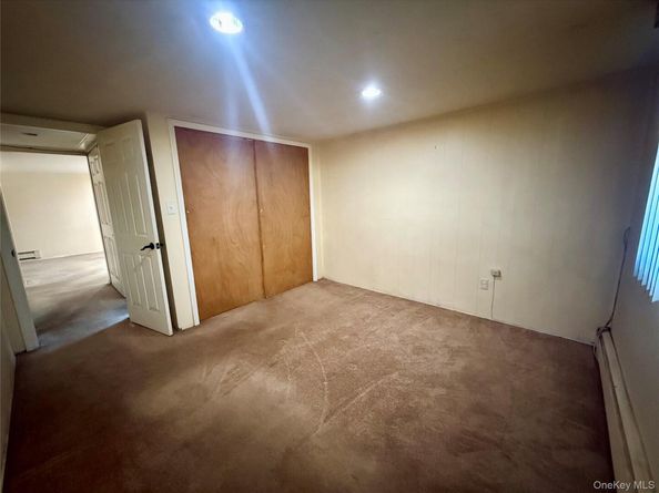 2 Redleaf Lane, Commack NY 11725