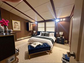 2 Redleaf Lane, Commack NY 11725