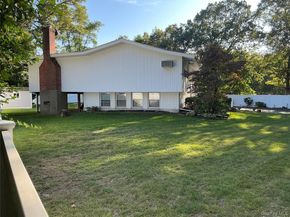 2 Redleaf Lane, Commack NY 11725