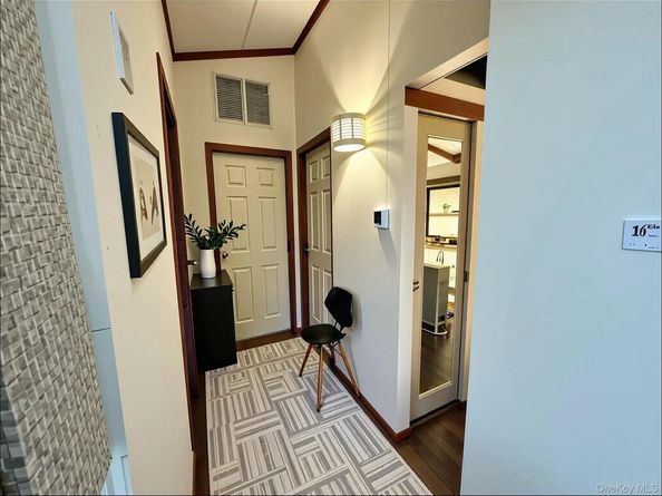 2 Redleaf Lane, Commack NY 11725