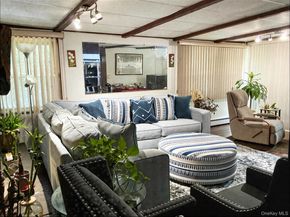 2 Redleaf Lane, Commack NY 11725