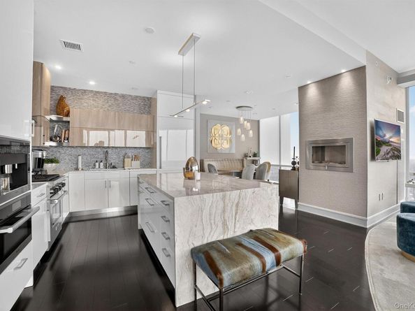 5 Renaissance Square PH9E, White Plains NY 10601
