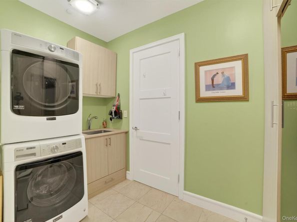 5 Renaissance Square PH9E, White Plains NY 10601