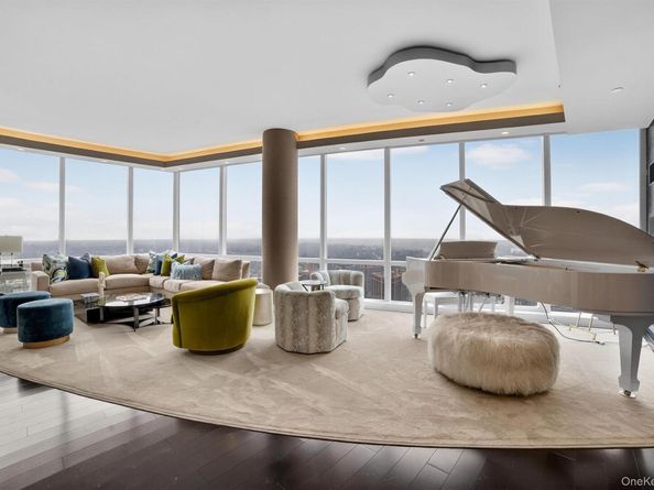 5 Renaissance Square PH9E, White Plains NY 10601