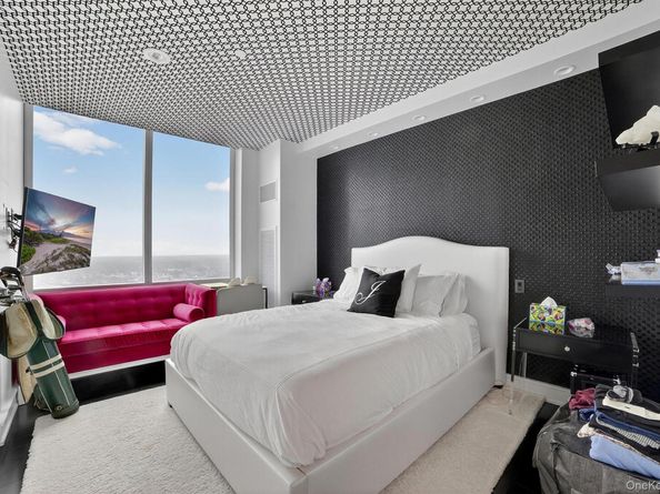 5 Renaissance Square PH9E, White Plains NY 10601