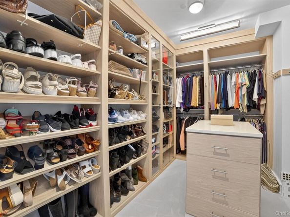 5 Renaissance Square PH9E, White Plains NY 10601