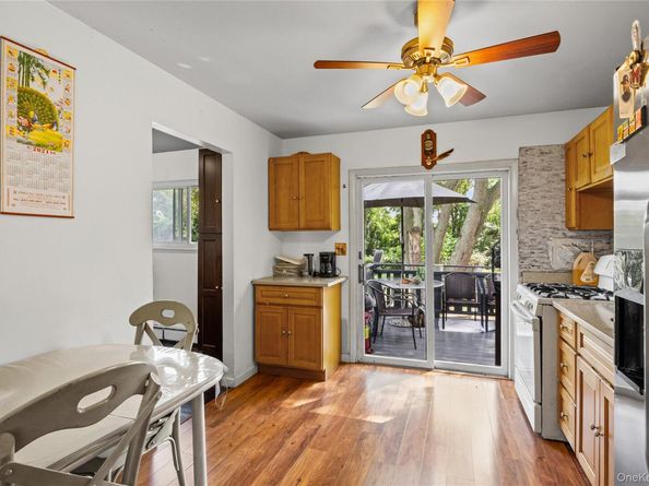 75 Oak Street, Amityville NY 11701