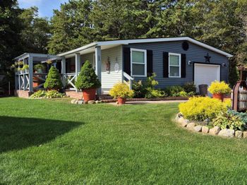 53 Village Circle S