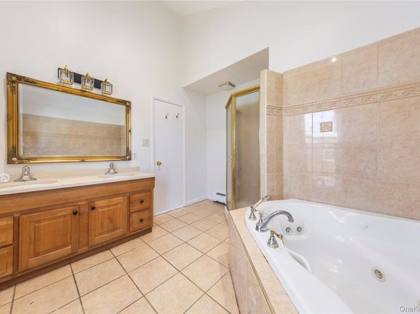 44 Apple Tree Drive, Hauppauge NY 11788