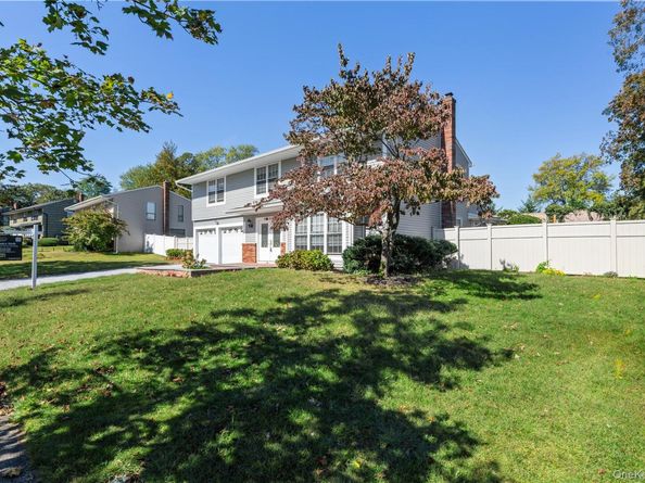 44 Apple Tree Drive, Hauppauge NY 11788
