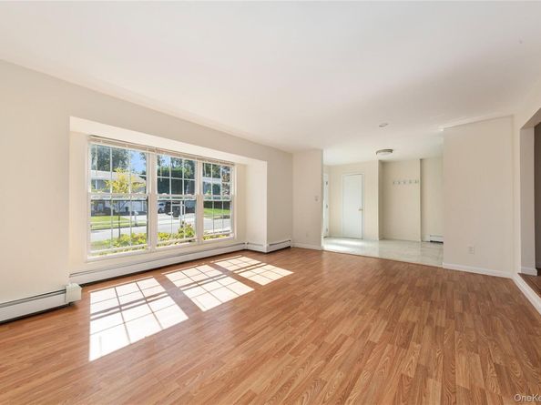 44 Apple Tree Drive, Hauppauge NY 11788