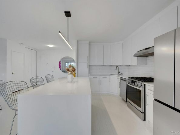 300 Martine Avenue 7B, White Plains NY 10601