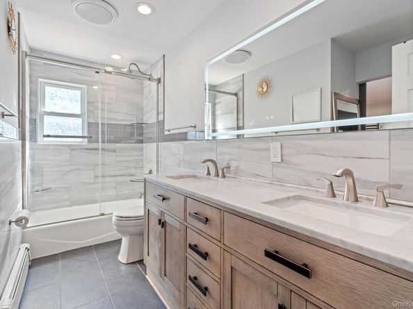 1040 Donna Court, Baldwin NY 11510