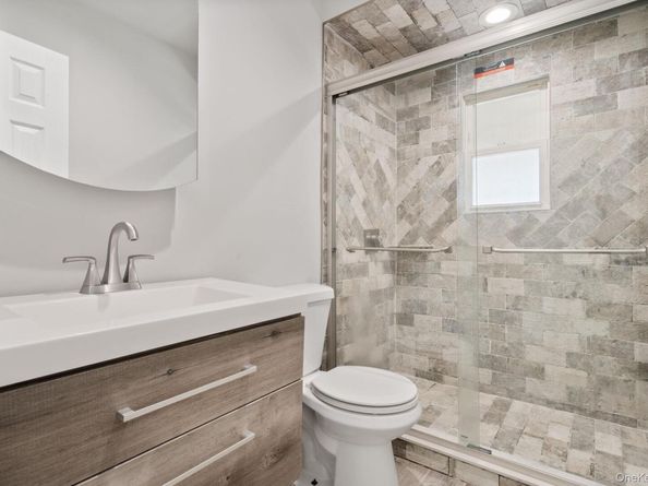 1040 Donna Court, Baldwin NY 11510