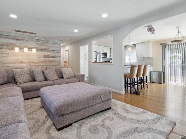 1040 Donna Court, Baldwin NY 11510