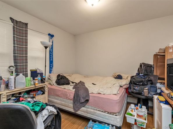 96 W 11th Street, Huntington Station NY 11746