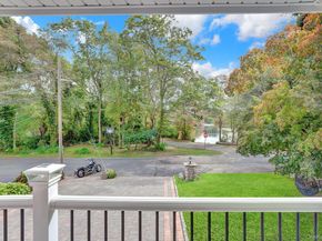 44 Archie Place, West Islip NY 11795