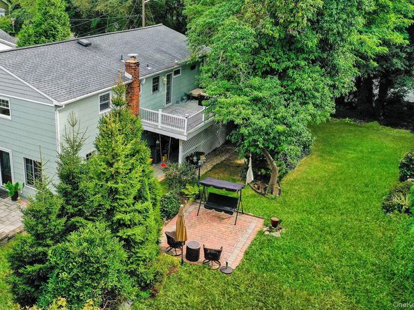 44 Archie Place, West Islip NY 11795
