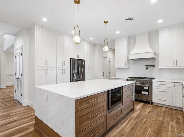 908 Maple Lane, East Meadow NY 11554