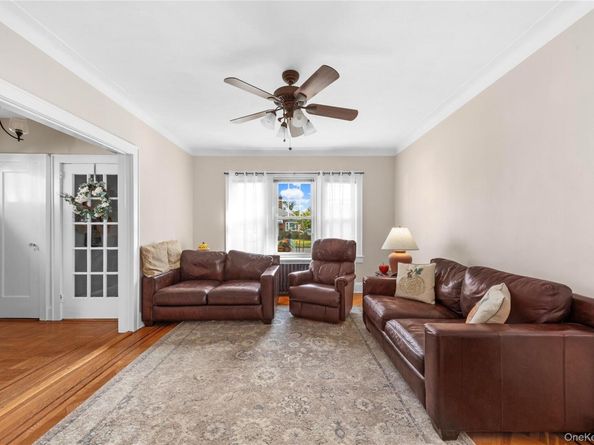 85 Edmund Street Street, Lynbrook NY 11563