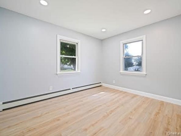 11 2nd Court, Ronkonkoma NY 11779