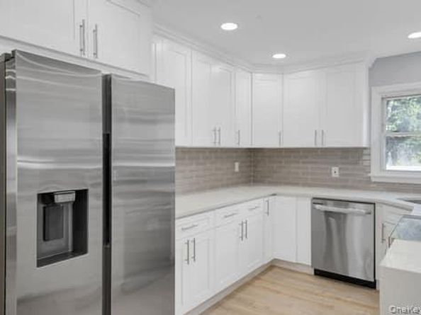 11 2nd Court, Ronkonkoma NY 11779