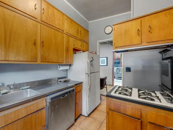 85 aka 87 Lefferts Road, Yonkers NY 10705