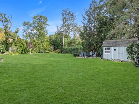 7 Eileen Circle, Jamesport NY 11947