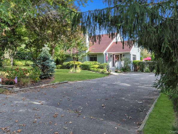 7 Eileen Circle, Jamesport NY 11947