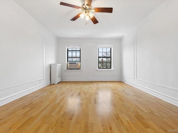 105 Garth Road 4H, Scarsdale NY 10583