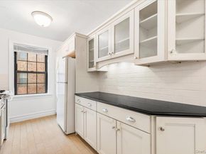 105 Garth Road 4H, Scarsdale NY 10583