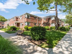 87-16 Marengo Street 2B, Holliswood NY 11423