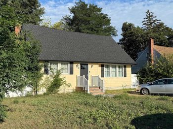 43 Lakewood Avenue