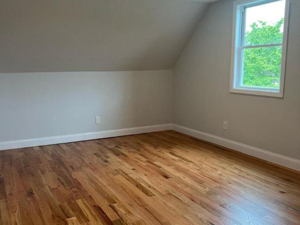 43 Lakewood Avenue, Lake Ronkonkoma NY 11779