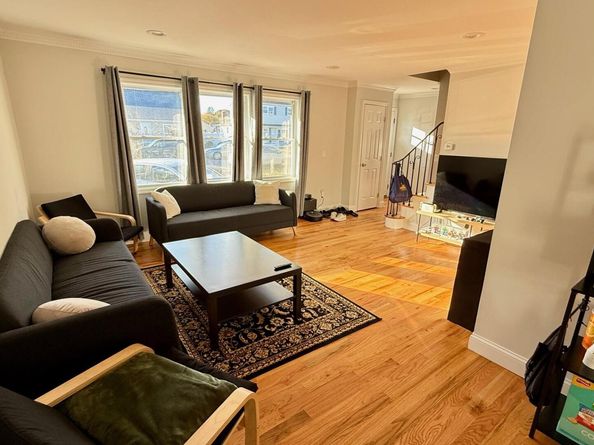 43 Lakewood Avenue, Lake Ronkonkoma NY 11779