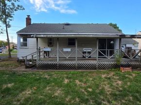 3 Bentley Road, Plainview NY 11803