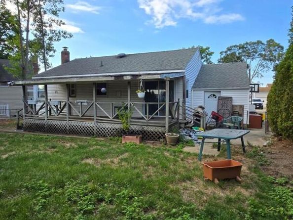3 Bentley Road, Plainview NY 11803