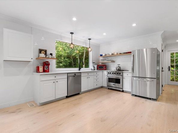 22 West Gate Road, Wainscott NY 11937