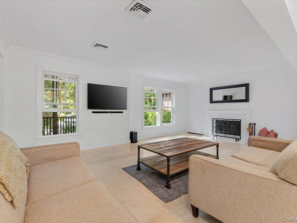 22 West Gate Road, Wainscott NY 11937