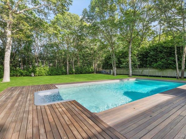 22 West Gate Road, Wainscott NY 11937