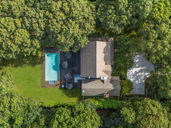 22 West Gate Road, Wainscott NY 11937