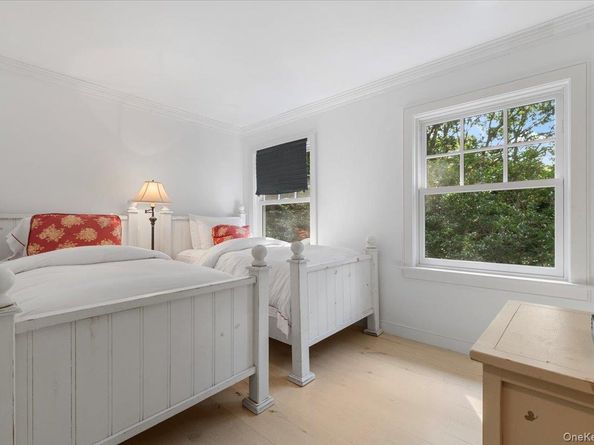 22 West Gate Road, Wainscott NY 11937