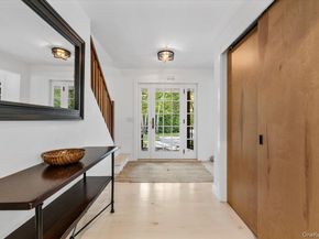 22 West Gate Road, Wainscott NY 11937