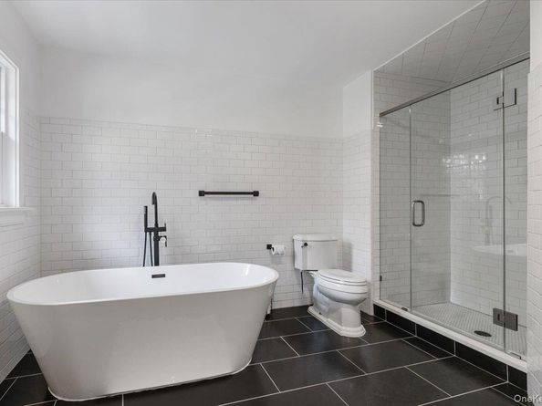 22 West Gate Road, Wainscott NY 11937