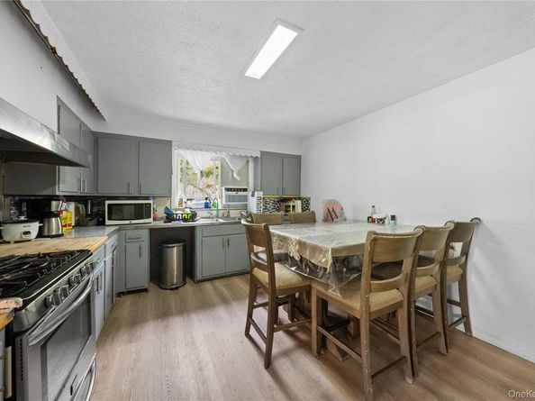 16 Edwards Avenue, Calverton NY 11933