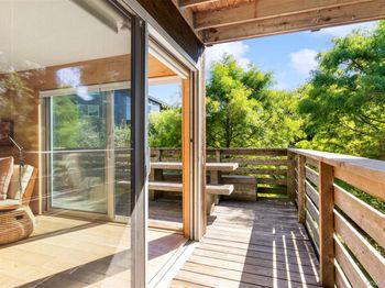 142 Atlantic Walk