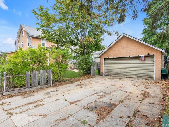 230 Broadway, Lynbrook NY 11563
