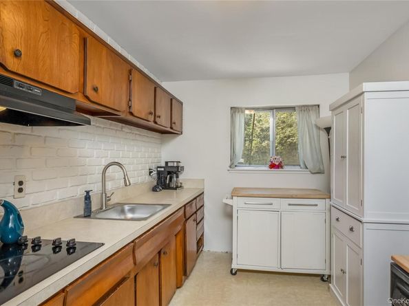 11 Rolan Court, Islip Terrace NY 11752