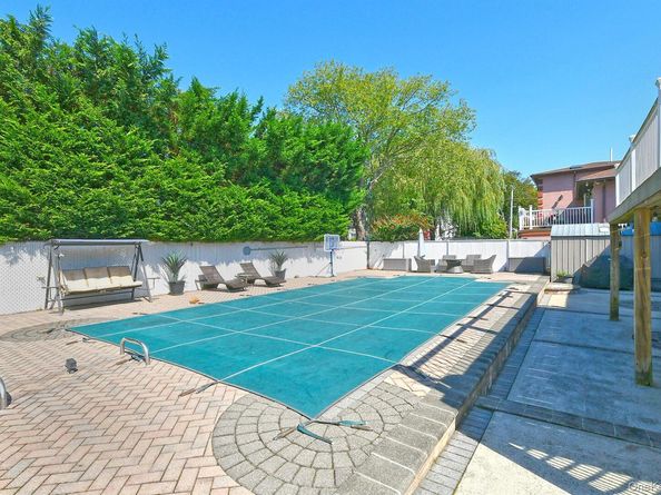 3969 Marlow Court, Seaford NY 11783