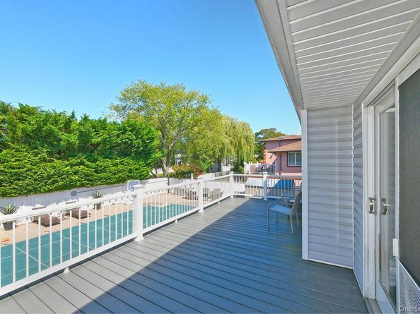 3969 Marlow Court, Seaford NY 11783